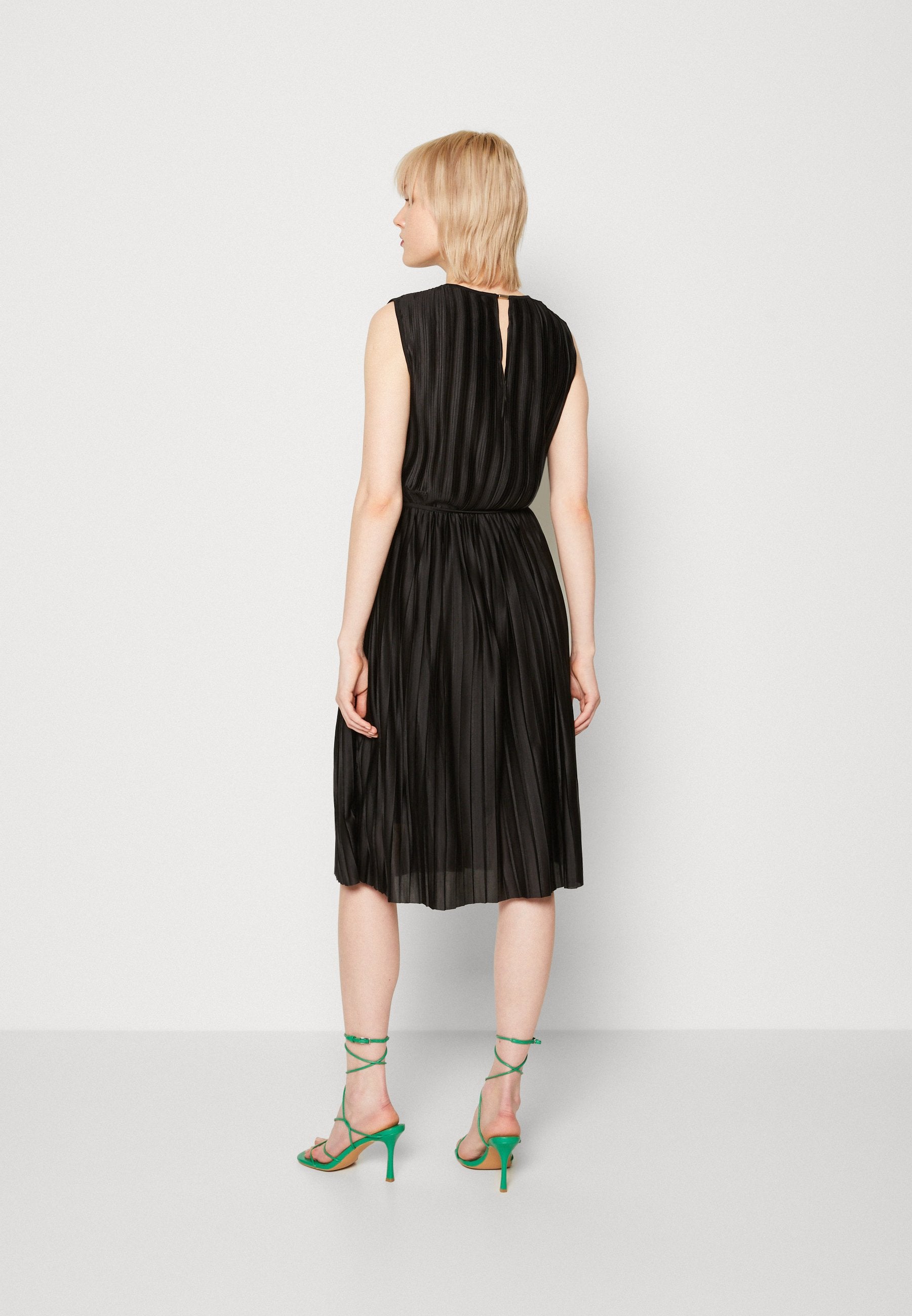 ONLELEMA PLISSE DRESS  Media 4