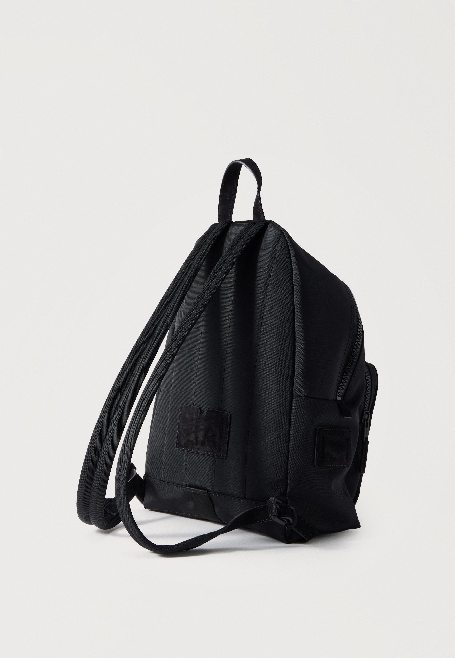 MOSCHINO CARRY ME