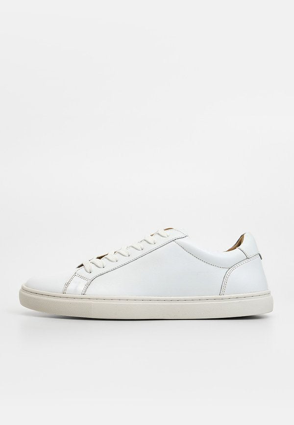 Steve Madden P-CLOUT