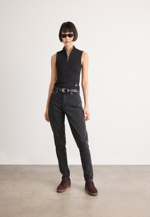 Calvin Klein Jeans MOM