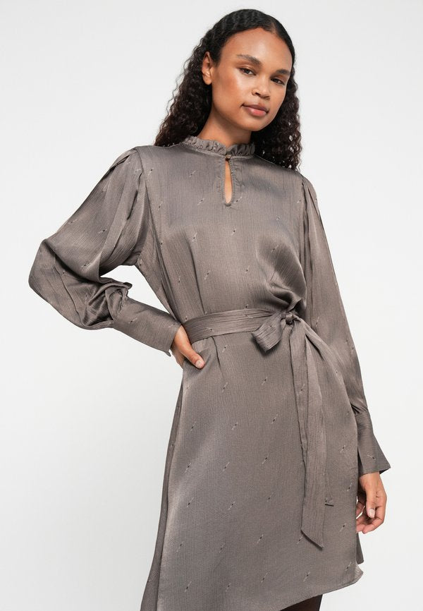 Bruuns Bazaar SINAPSIS ZENIA DRESS