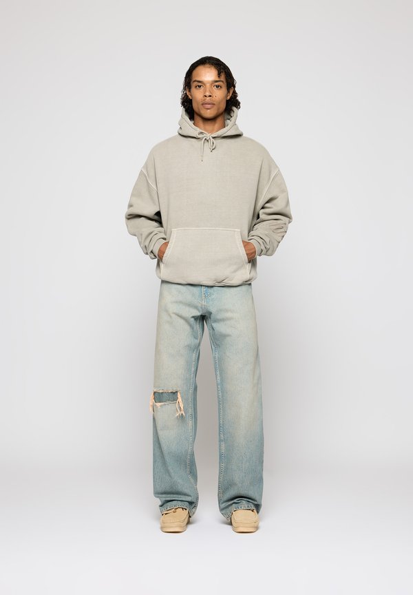 EIGHTYFIVE KNEE CUT