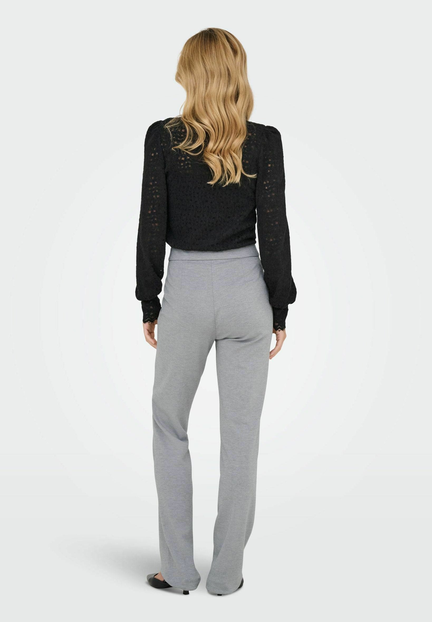 ONLLYKKE Straight Fit Media 4