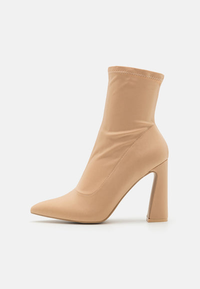 Call it Spring CHEYYENNE B.E.D FOAM