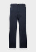 Marineblaue gerade geschnittene Hose mit Gürtelschlaufen, vorderem Knopf und Reißverschluss, flach auf weißem Hintergrund dargestellt.