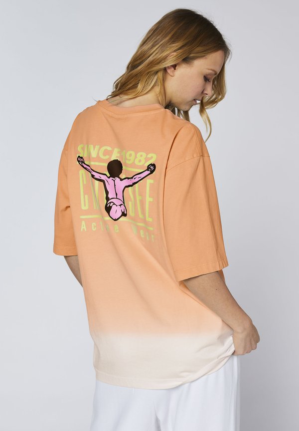 Chiemsee T-SHIRT MIT DIP-DYE EFFEKT