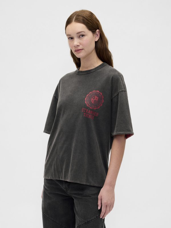GAP STRANGER THINGS REVERSIBLE GRAPHIC T-SHIRT