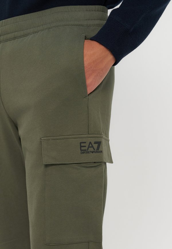 EA7 Emporio Armani