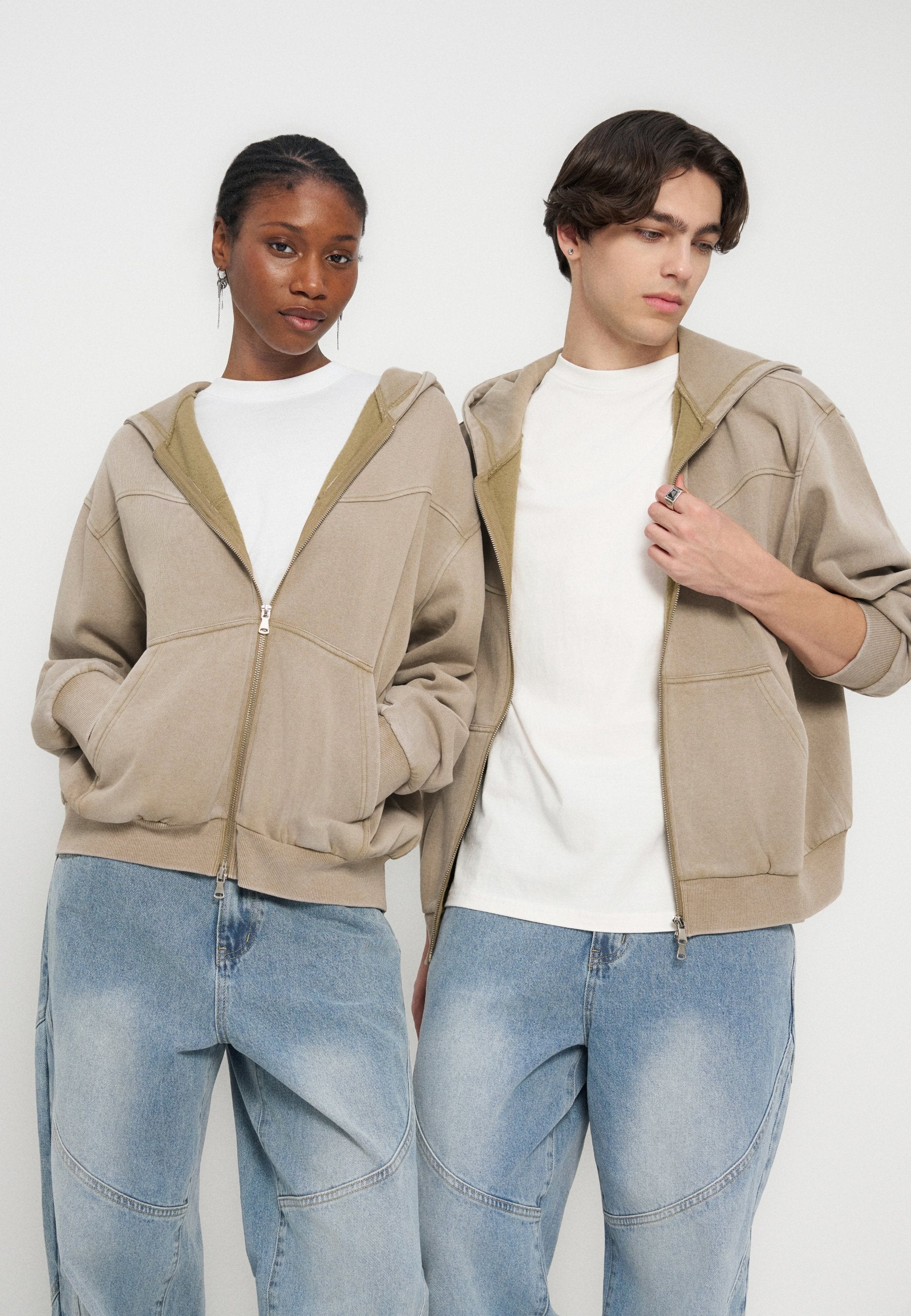YOURTURN RELAXED FIT CURVED SEAM ZIP-UP HOODIE