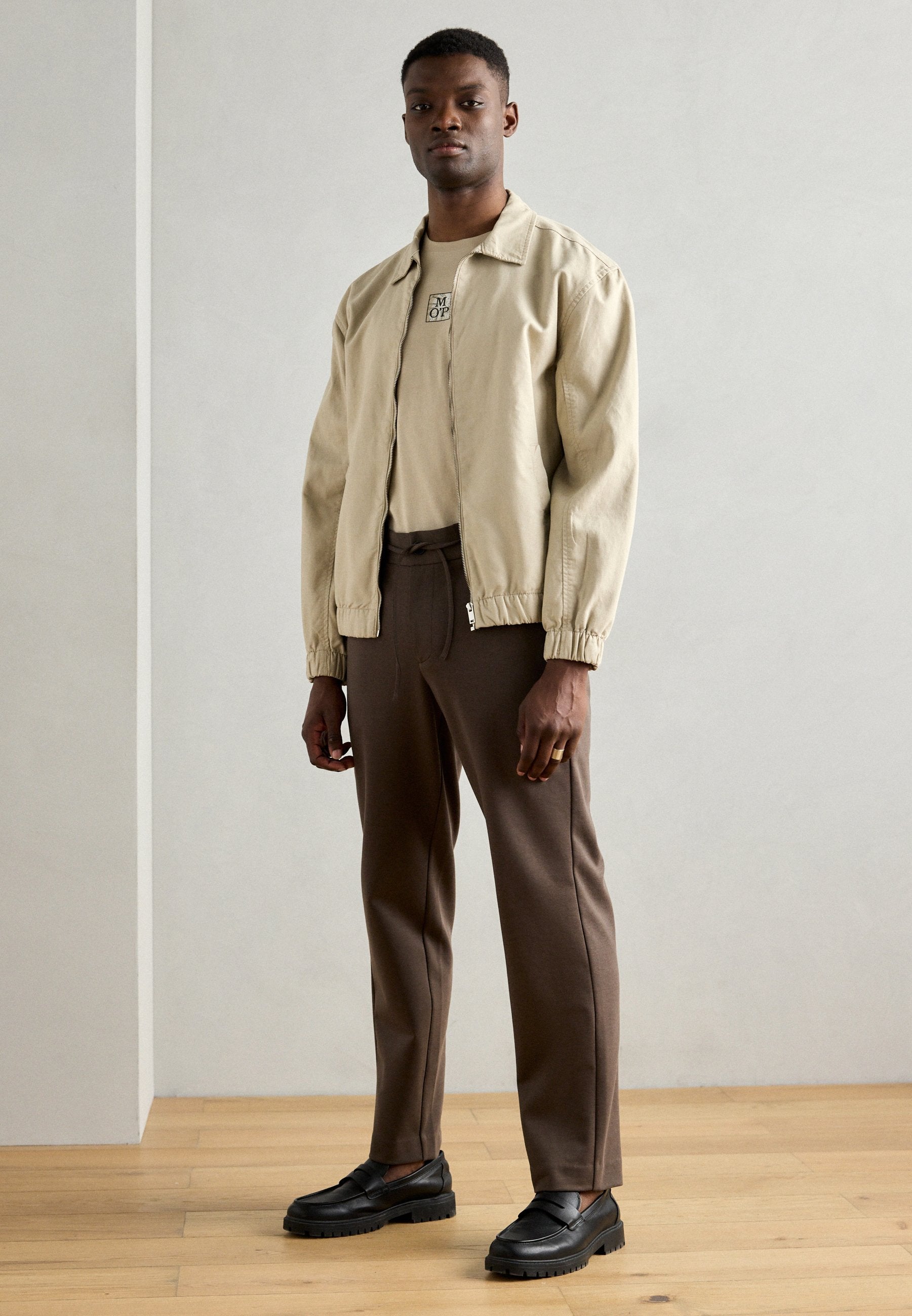 SUPERFLEX RELAXED FIT PANTS Media 6