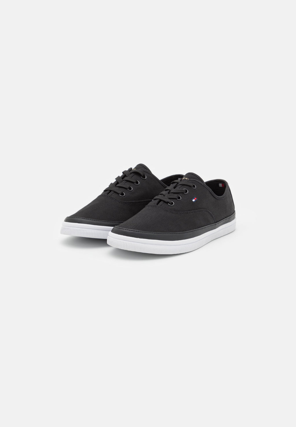 ESSENTIAL KESHA LACE Media 2