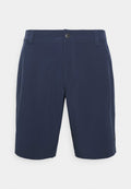 Herren Shorts in Marineblau aus leichtem Stoff. Mit Knopfverschluss, seitlichen Taschen und sauberer Naht für einen eleganten Look.