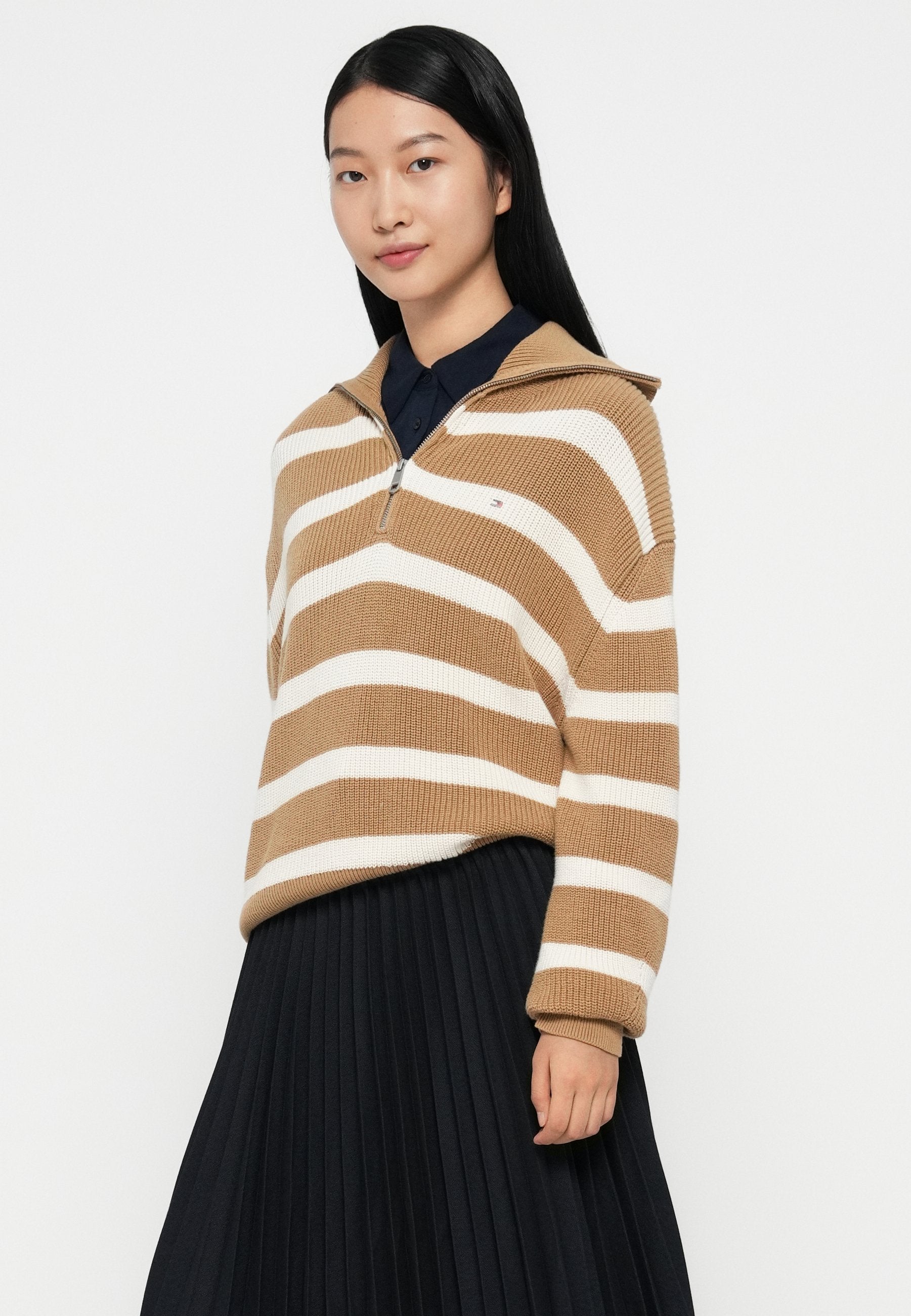 PLEATED MIDI SKIRT Media 5