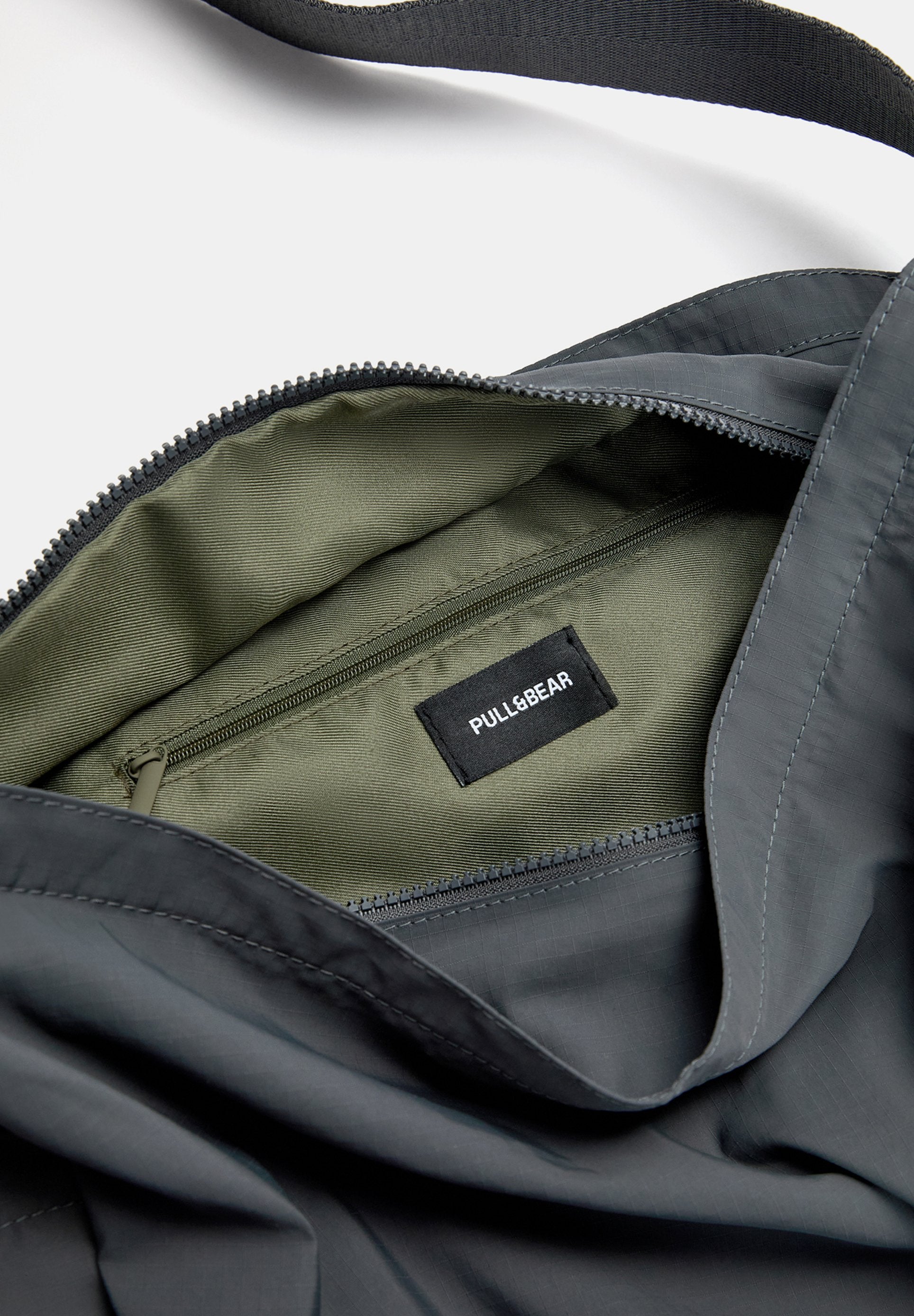 PULL&BEAR SHOPPER