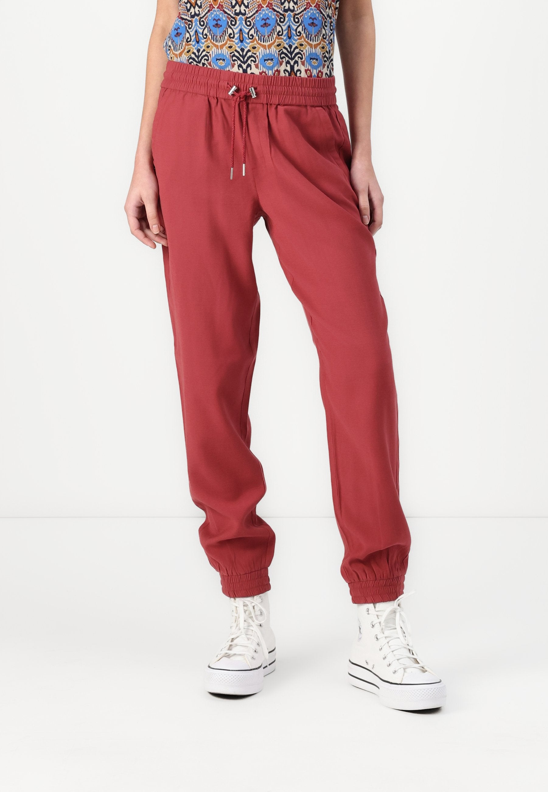 ONLKELDA-EMERY MW PULL-UP NOOS Media 3