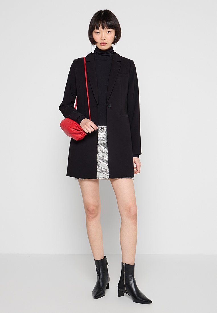 DKNY