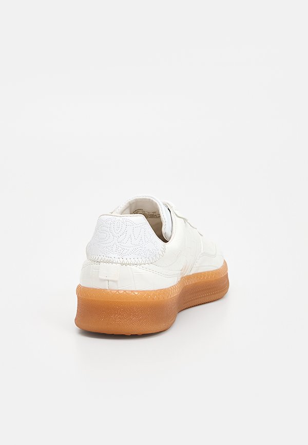 Steve Madden EUPHORIA