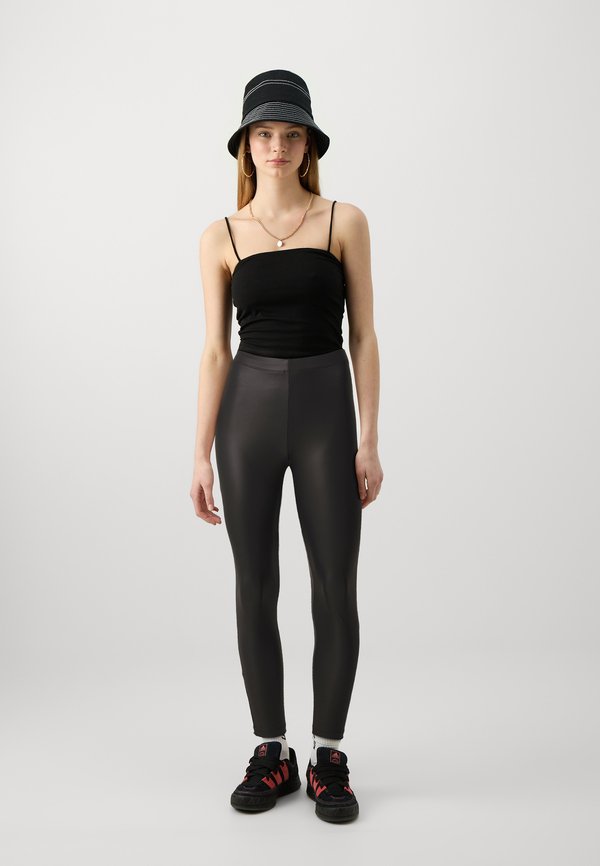 Even&Odd Wet look leggings