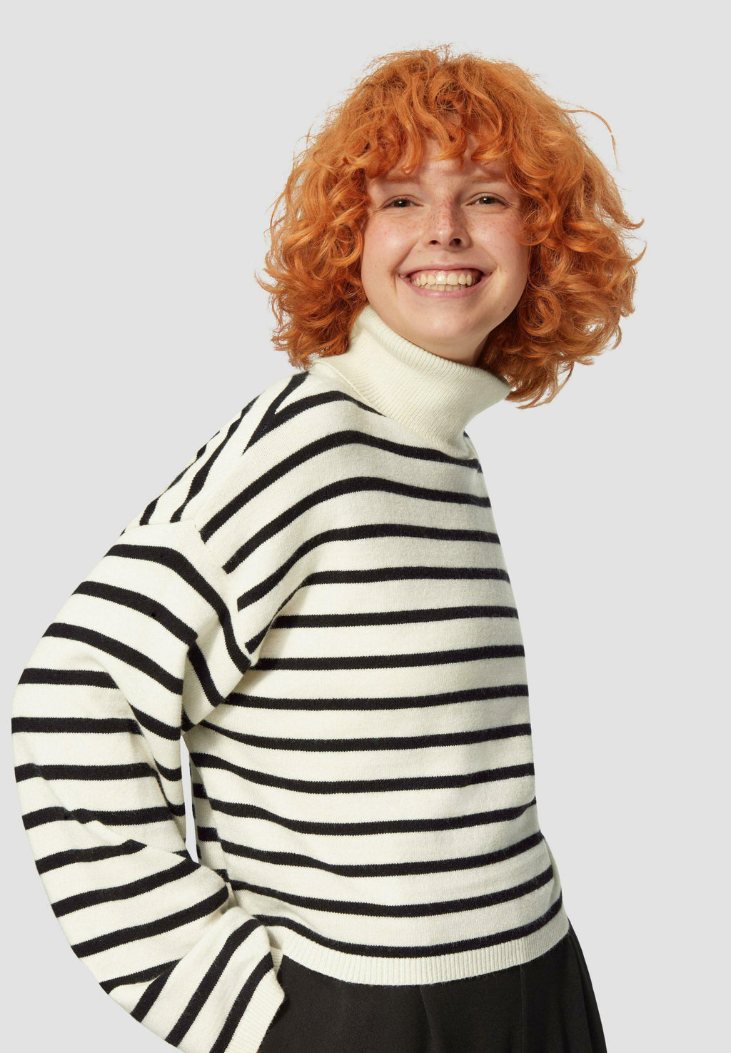 s.Oliver Strickpullover Media 4