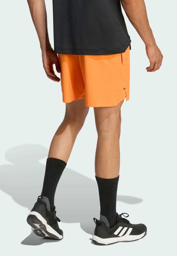 adidas Performance D4T ESSENTIALS