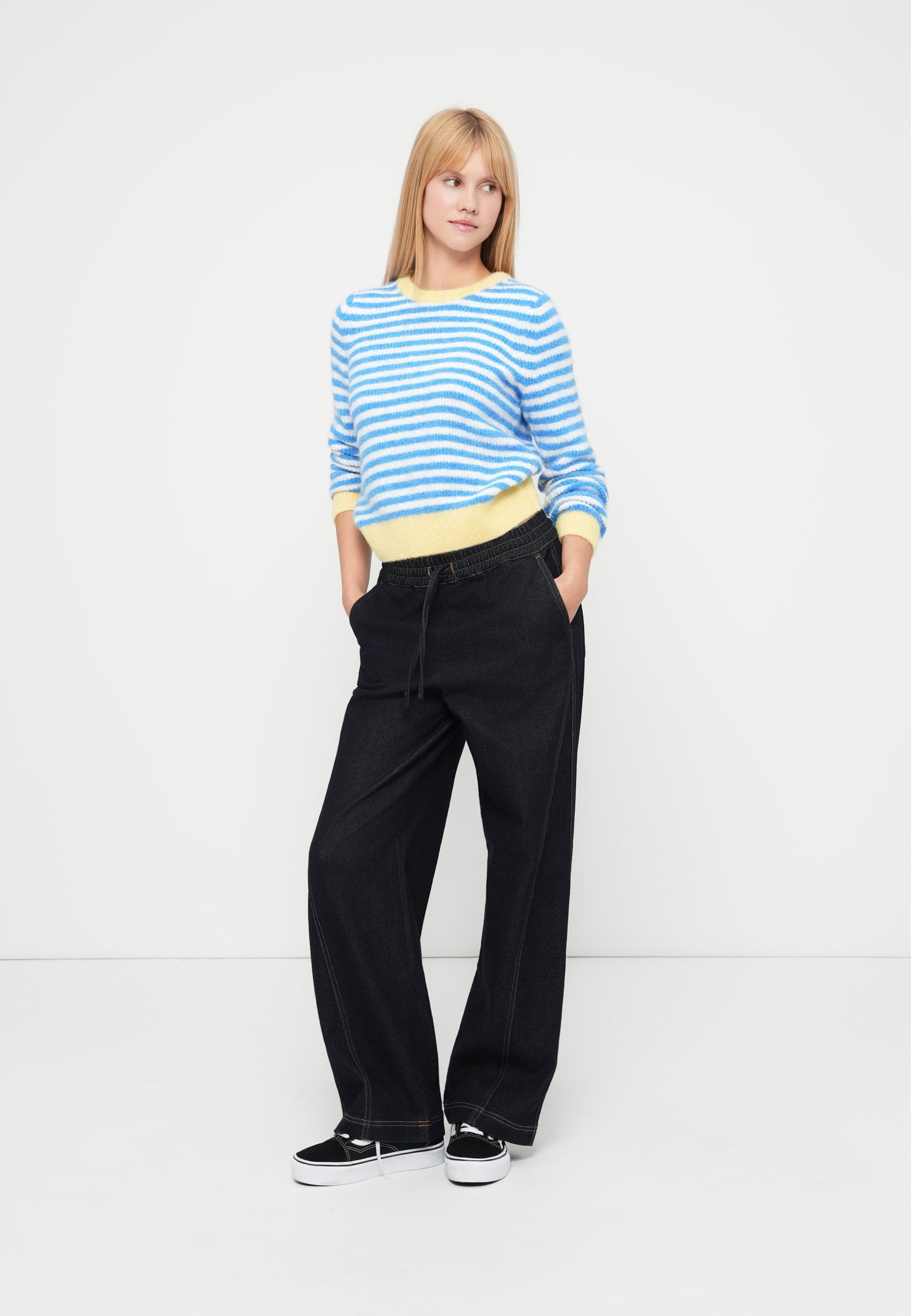 JDY Wide-fit JDYRICKY Mid waist wide leg fit