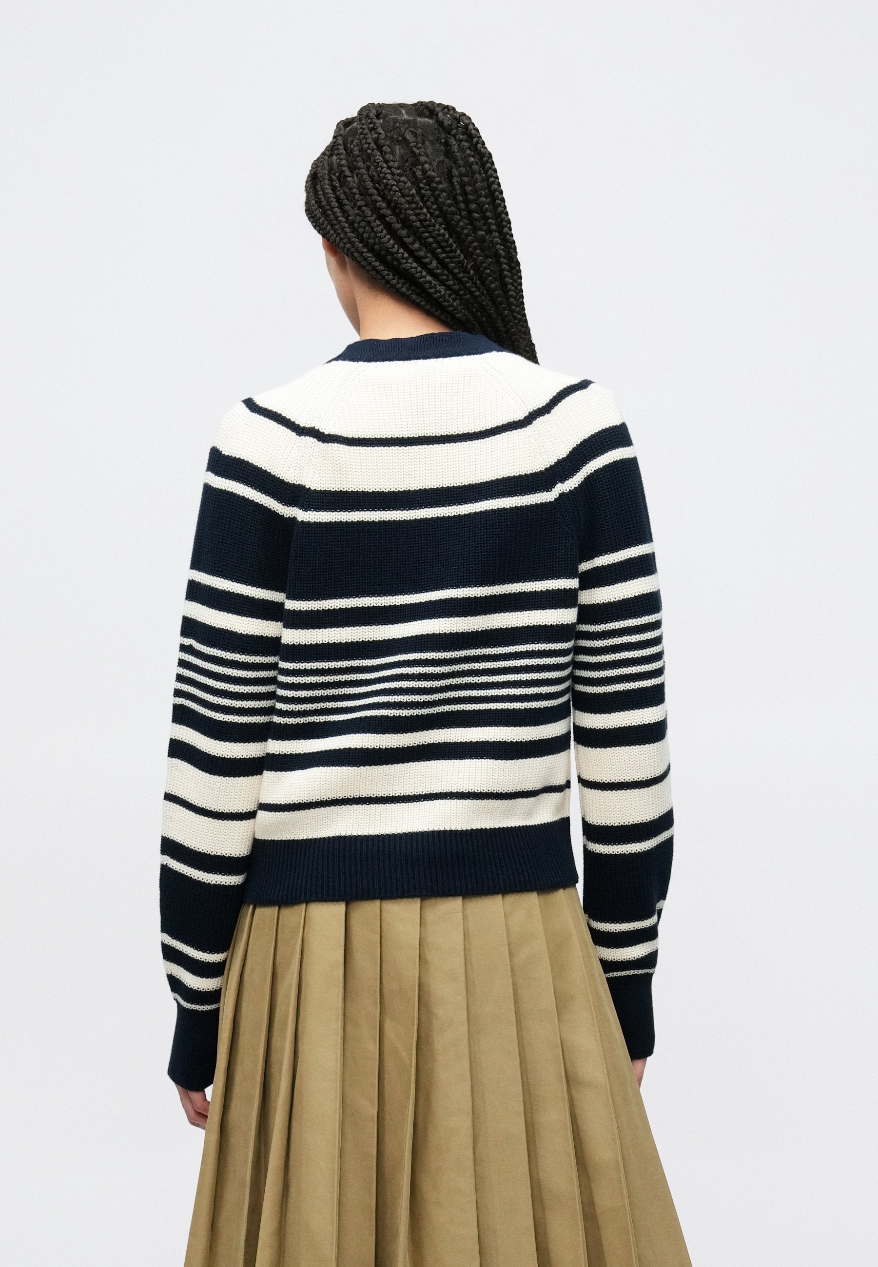GOLD-TONE BUTTON RELAXED CARDIGAN Media 4
