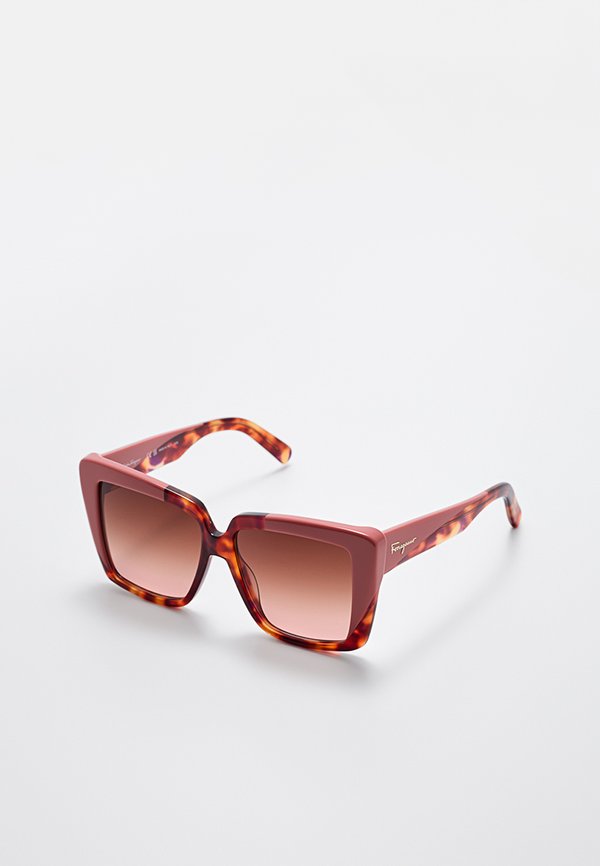 FERRAGAMO