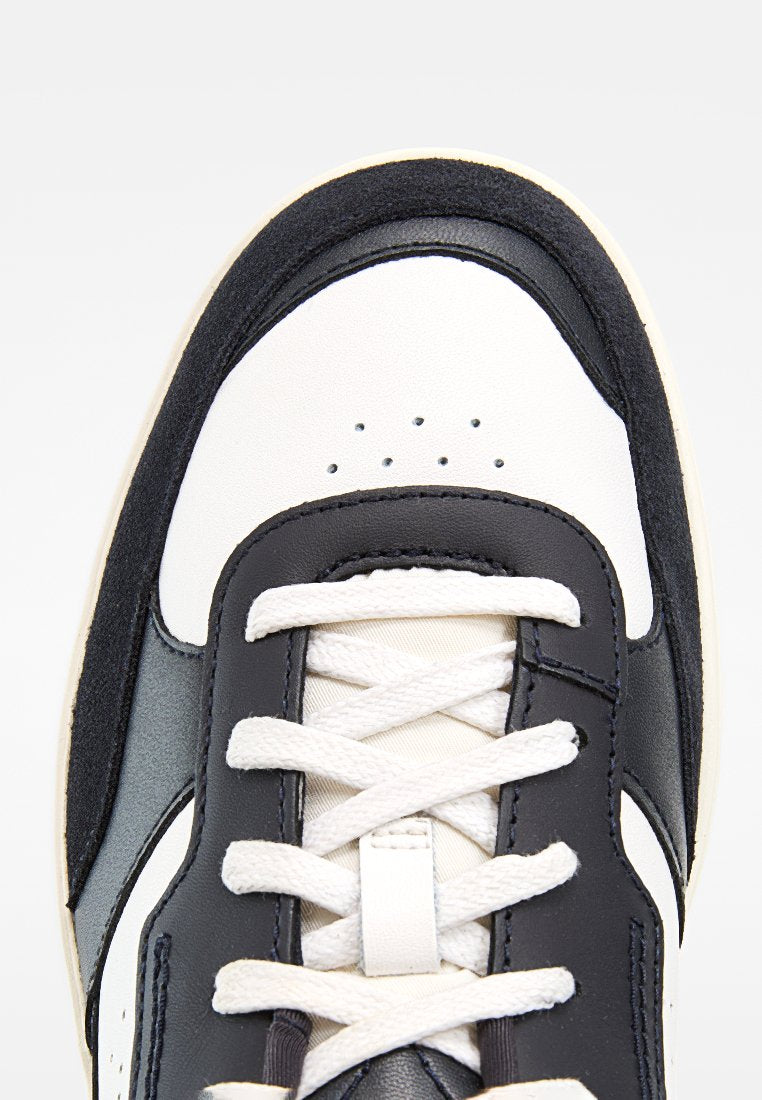 Clarks BOSTOCK