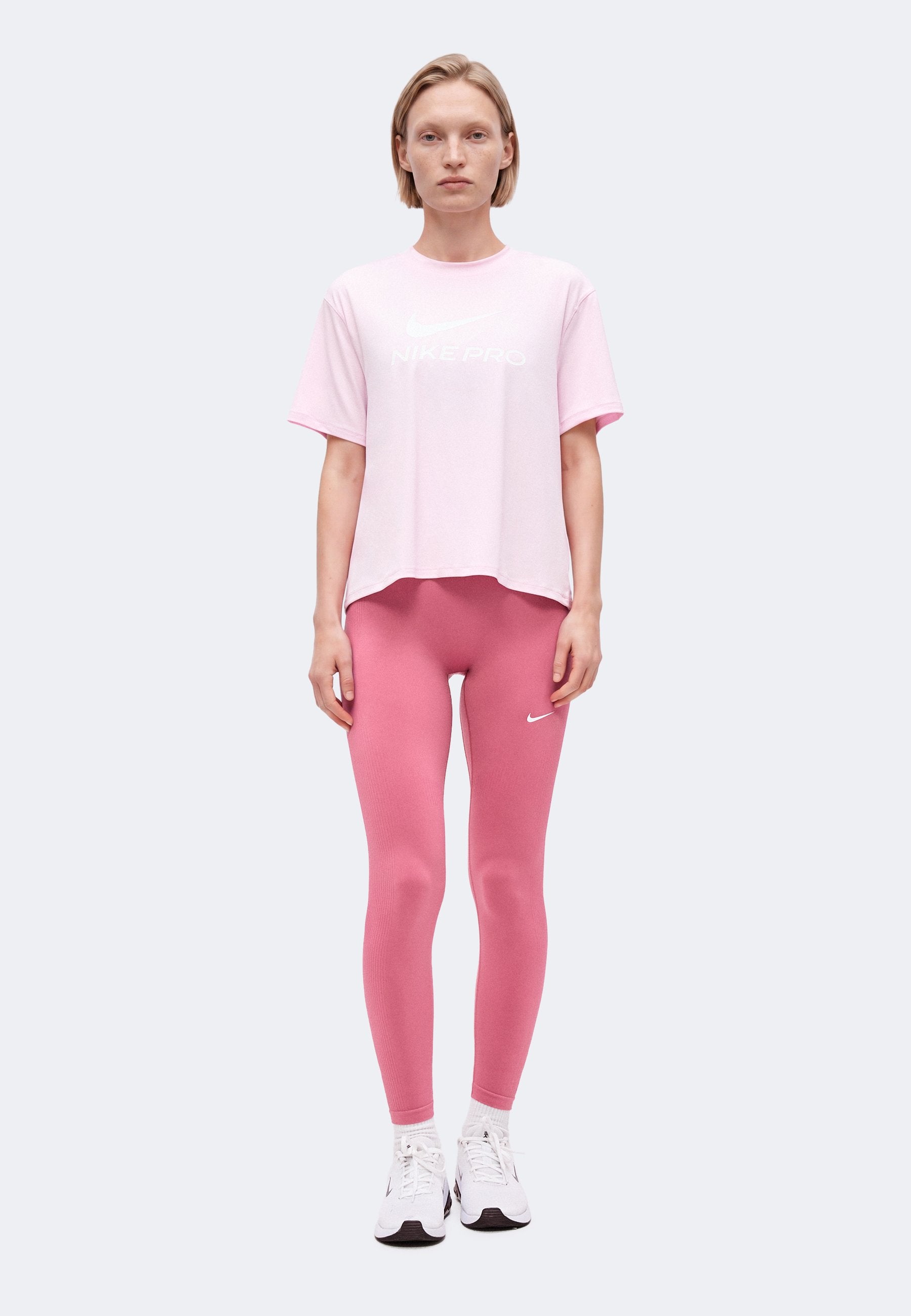 Nike Performance 365 LOOSE