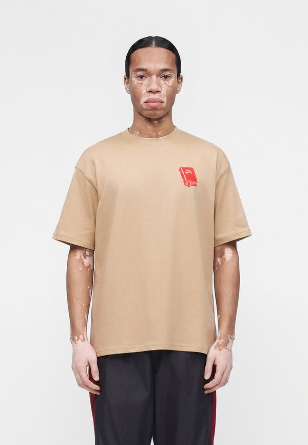 Nike SB TEE SKATE SPOTS UNISEX