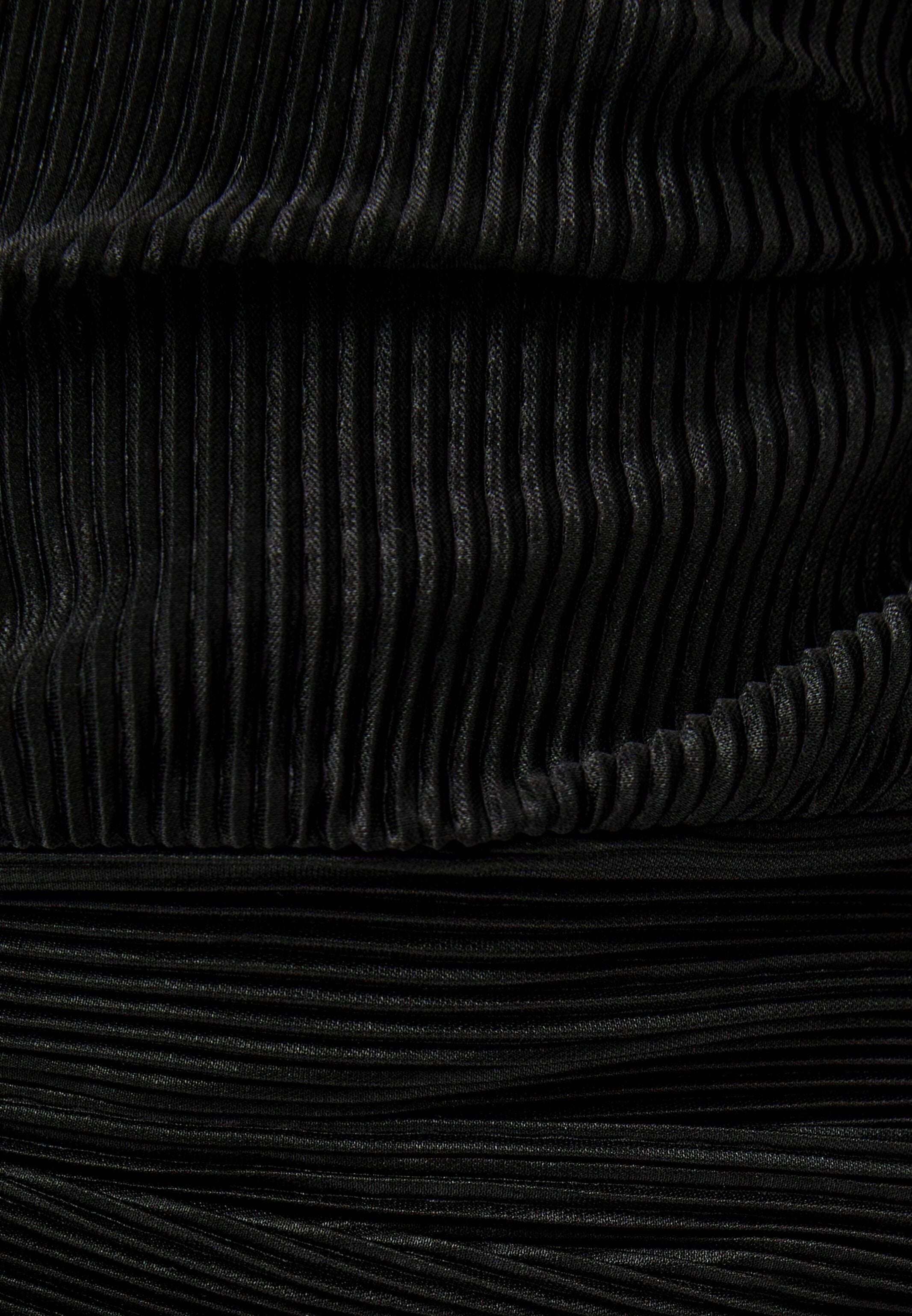 Bershka WITH PLEATED V NECK