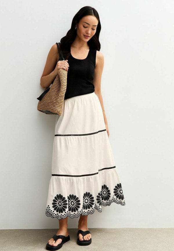 New Look FLORAL EMBROIDERED TIERED MIDI