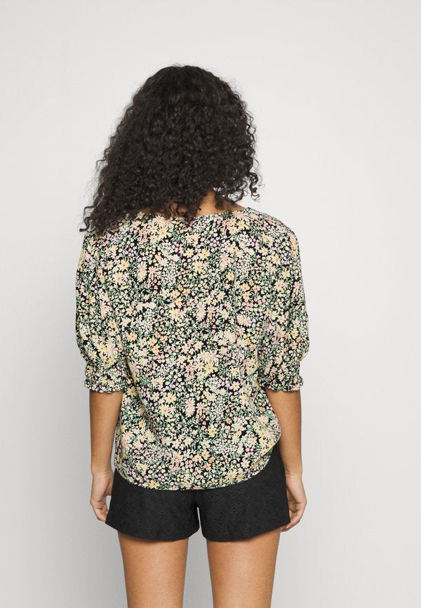 ONLY Petite ONLFREDERIKKE V NECK