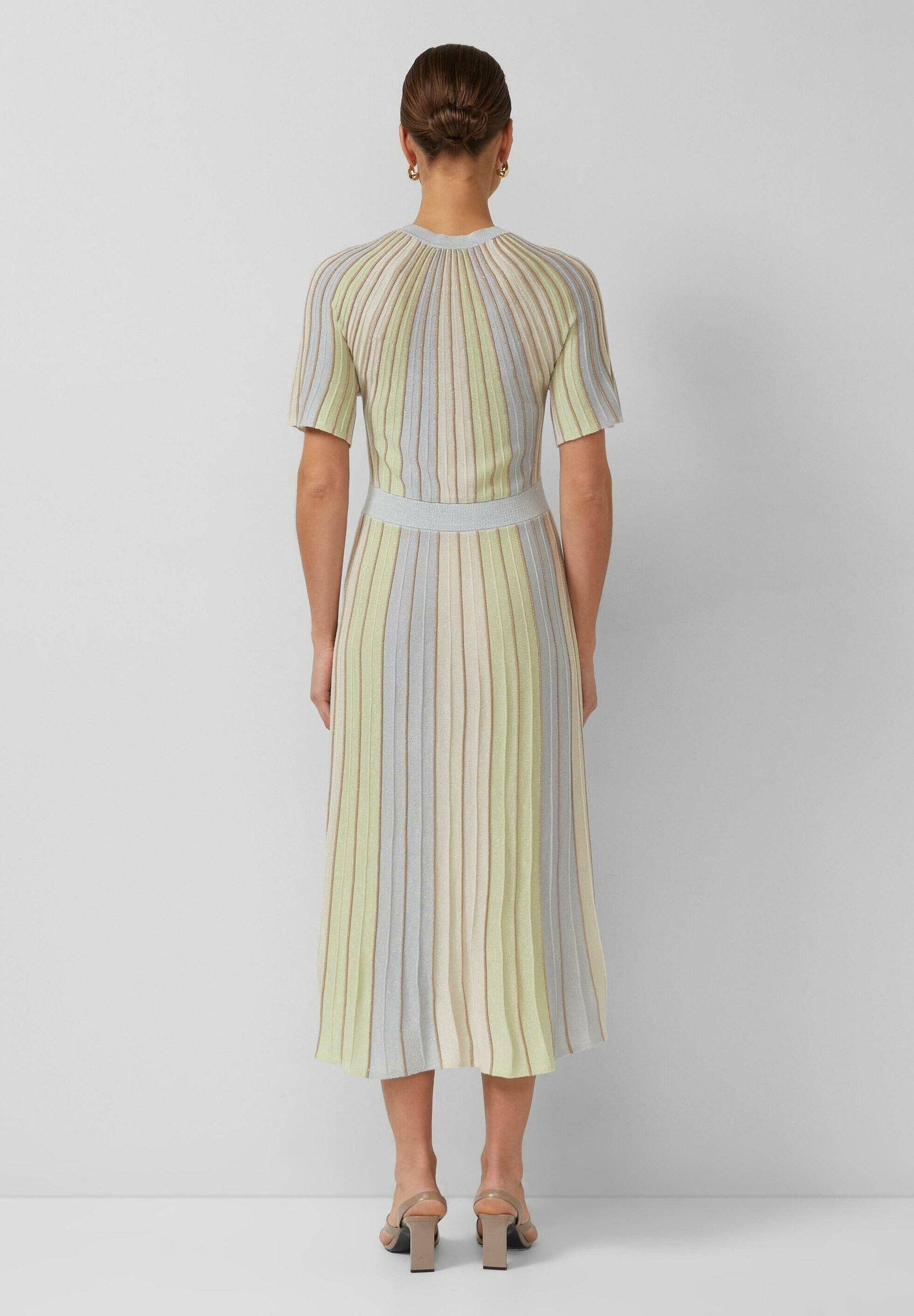 s.Oliver BLACK LABEL KLEID