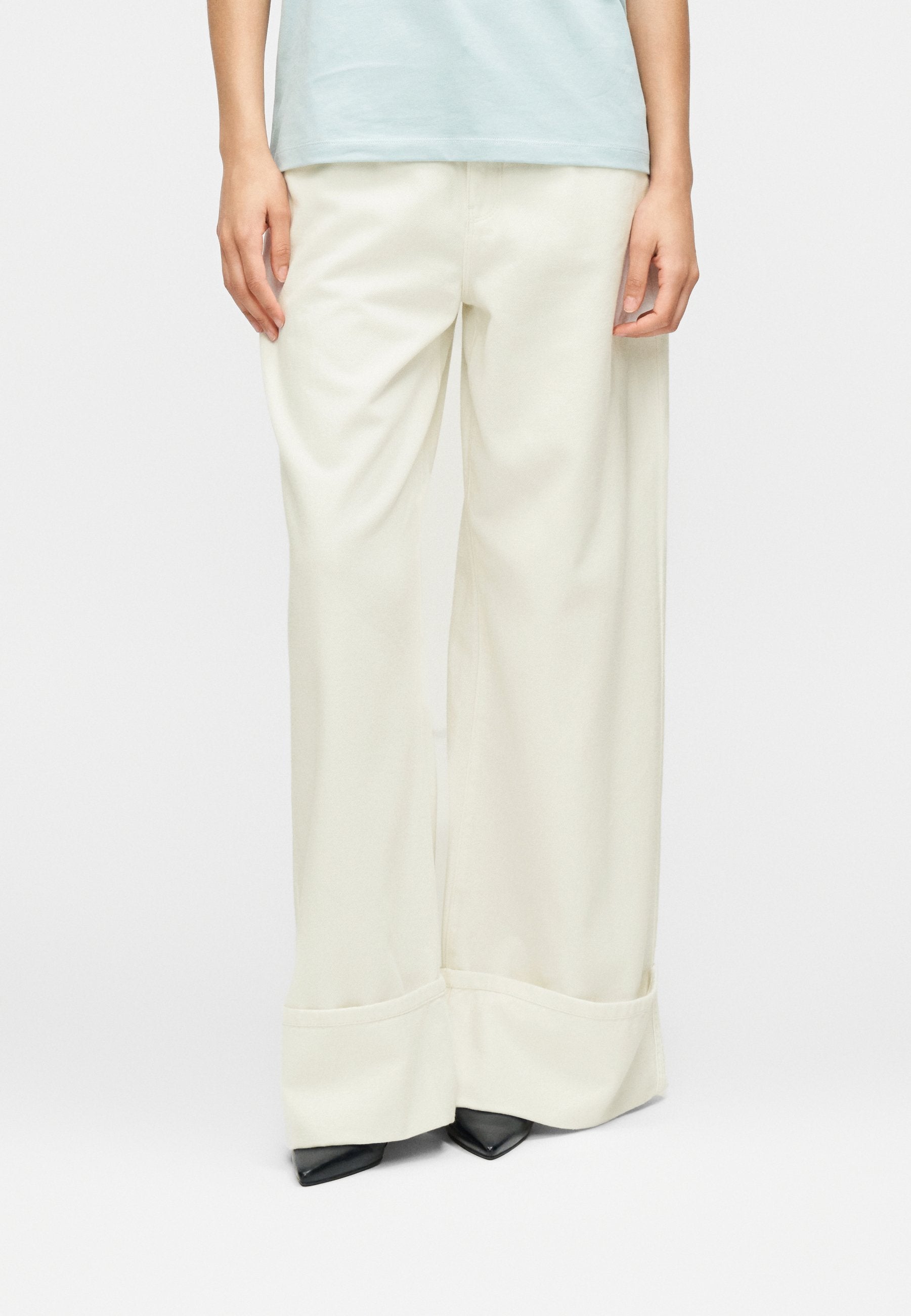 WIDE LEG TURN UP PANTS Media 3