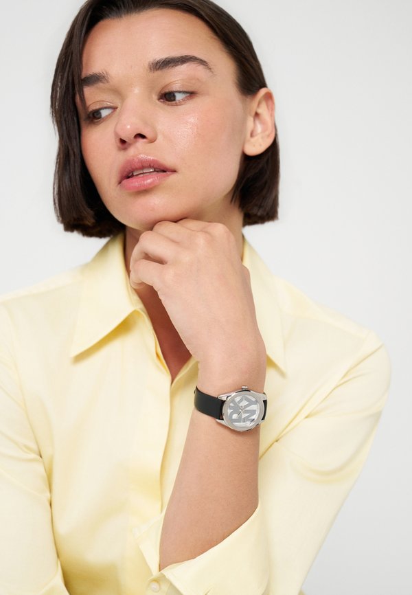 DKNY