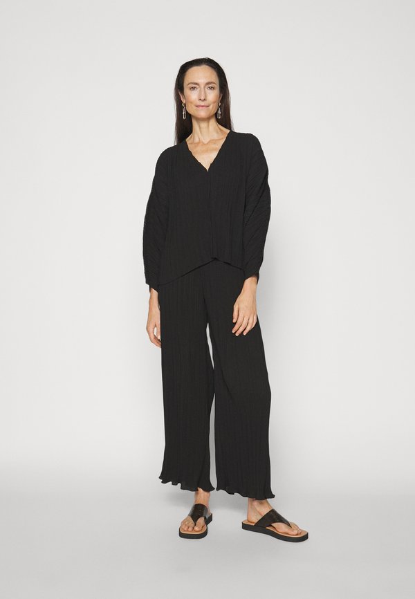 By Malene Birger DEVONE