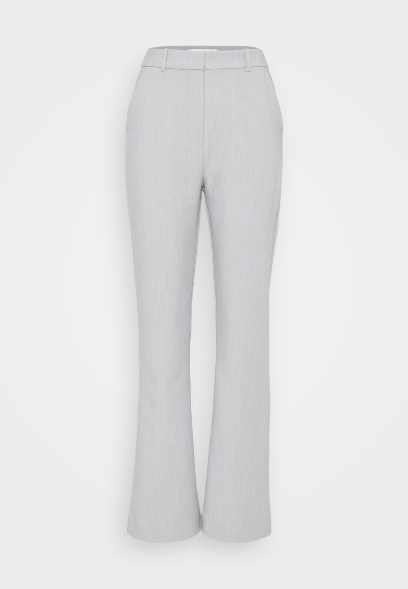 SOFT STRUCTURE TAILORED SLIM FLARE - Abercrombie & Fitch - View 1