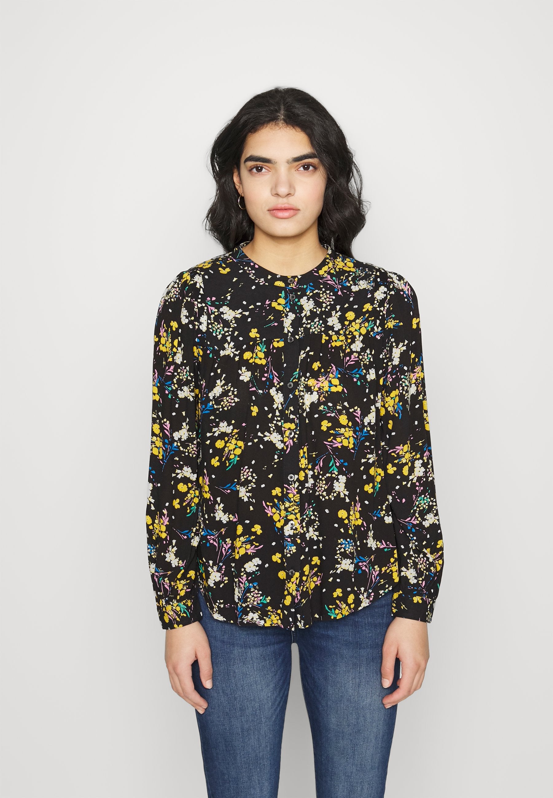 Marks & Spencer YOKE DETAIL