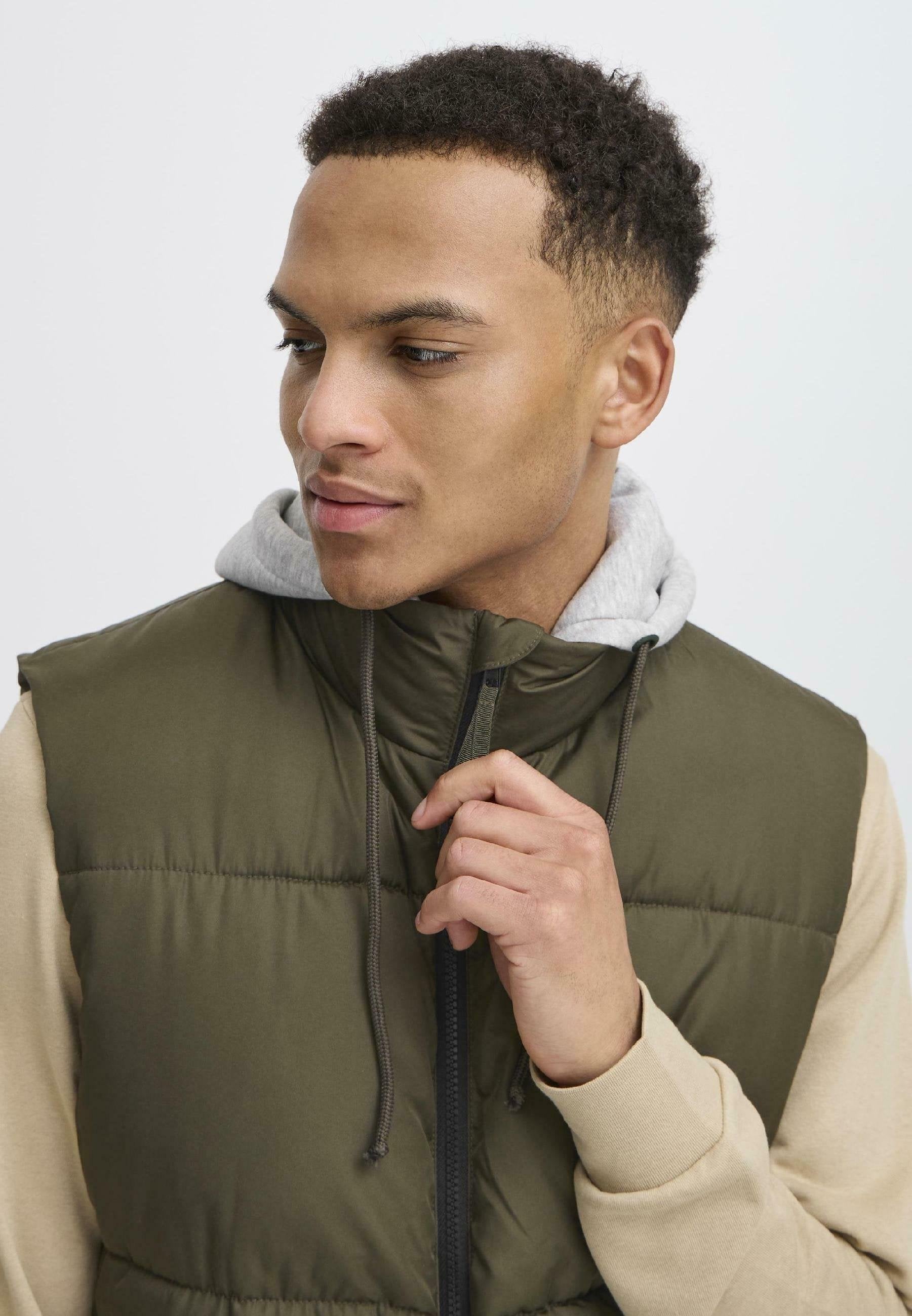 BHELWIN HOODED Media 5
