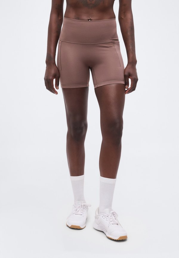 adidas Performance 3 STRIPES STUDIO ALL ME BOOTY SHORT LEGGINGS - Leggings - earth strata