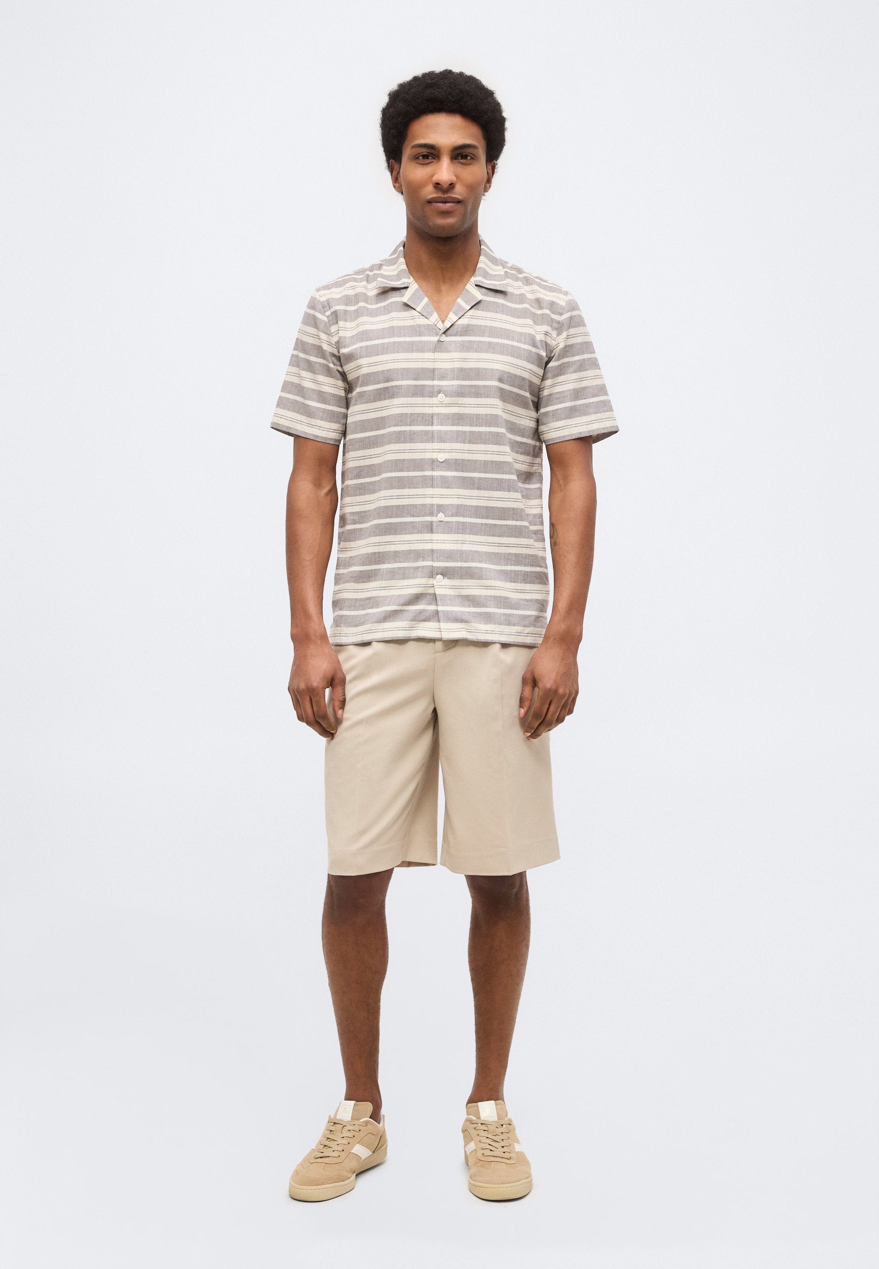 STRIPED STRUCTURE SHIRT Media 6