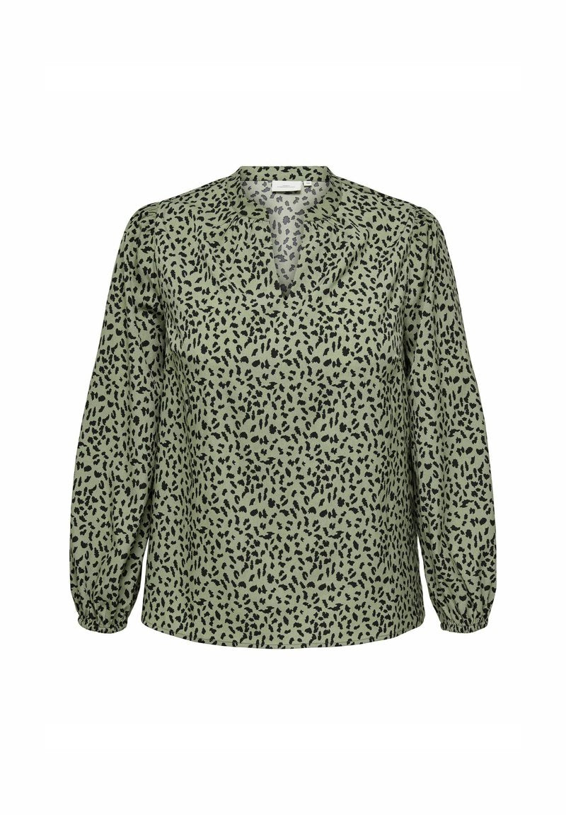 Grüne Bluse mit V-Ausschnitt, langen Puffärmeln und einem durchgehenden schwarzen Animal-Print-Muster. Hergestellt aus leichtem, gemustertem Stoff.