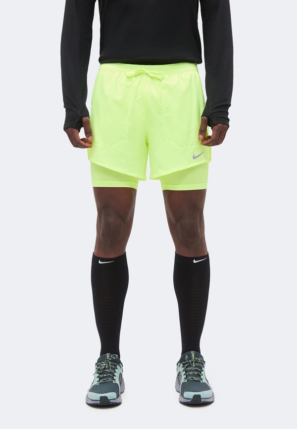 Nike Performance STRIDE HYBRID - 2-in-1 shorts - volt ice