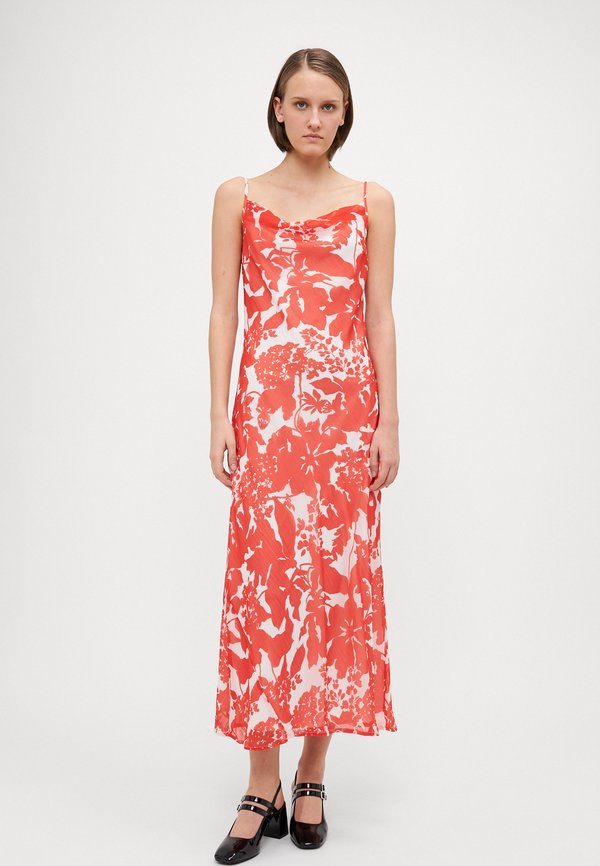 Vero Moda Tall VMSMILLA 7/8 WATERFALL DRESS
