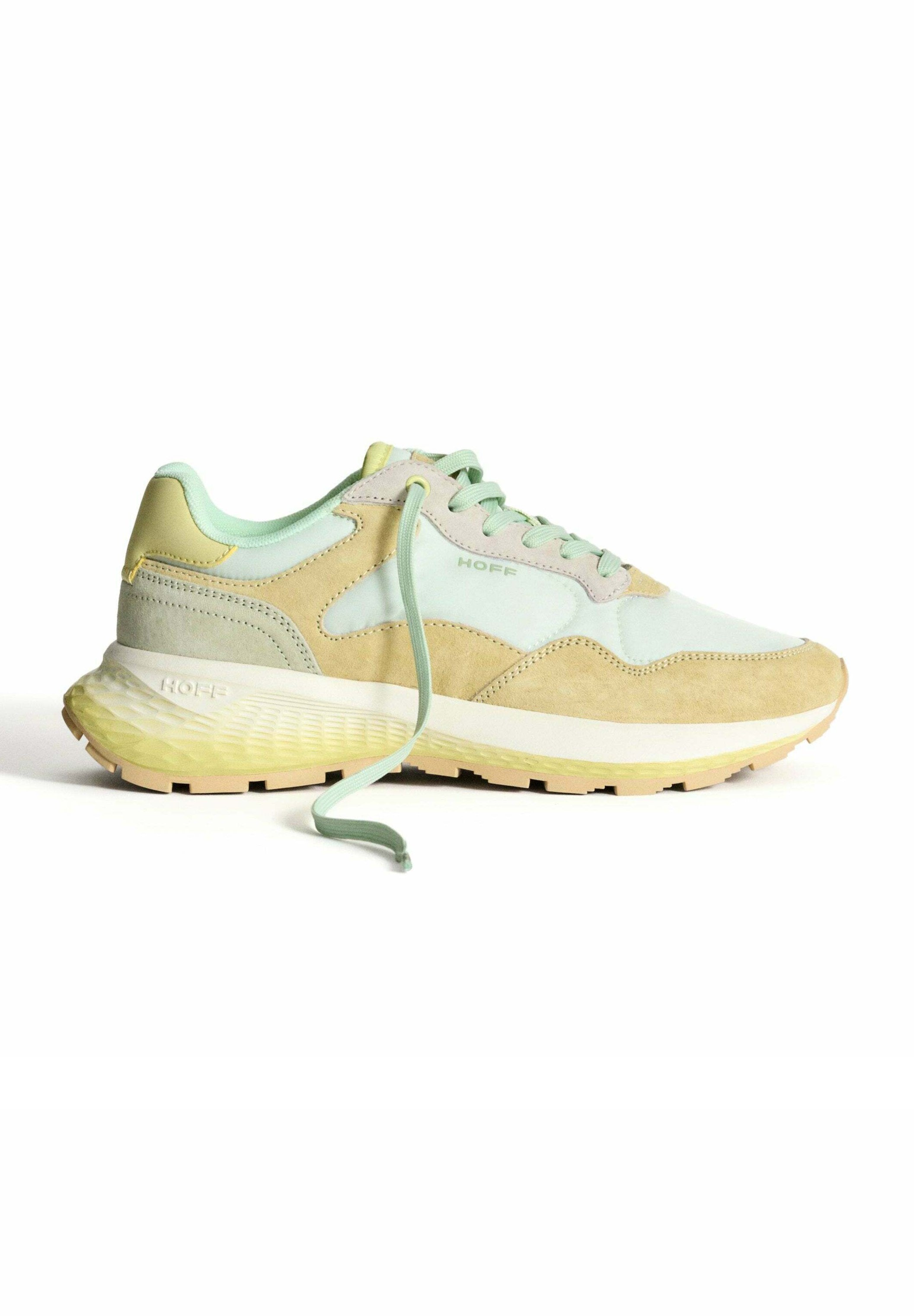 READING SNEAKERS Media 1