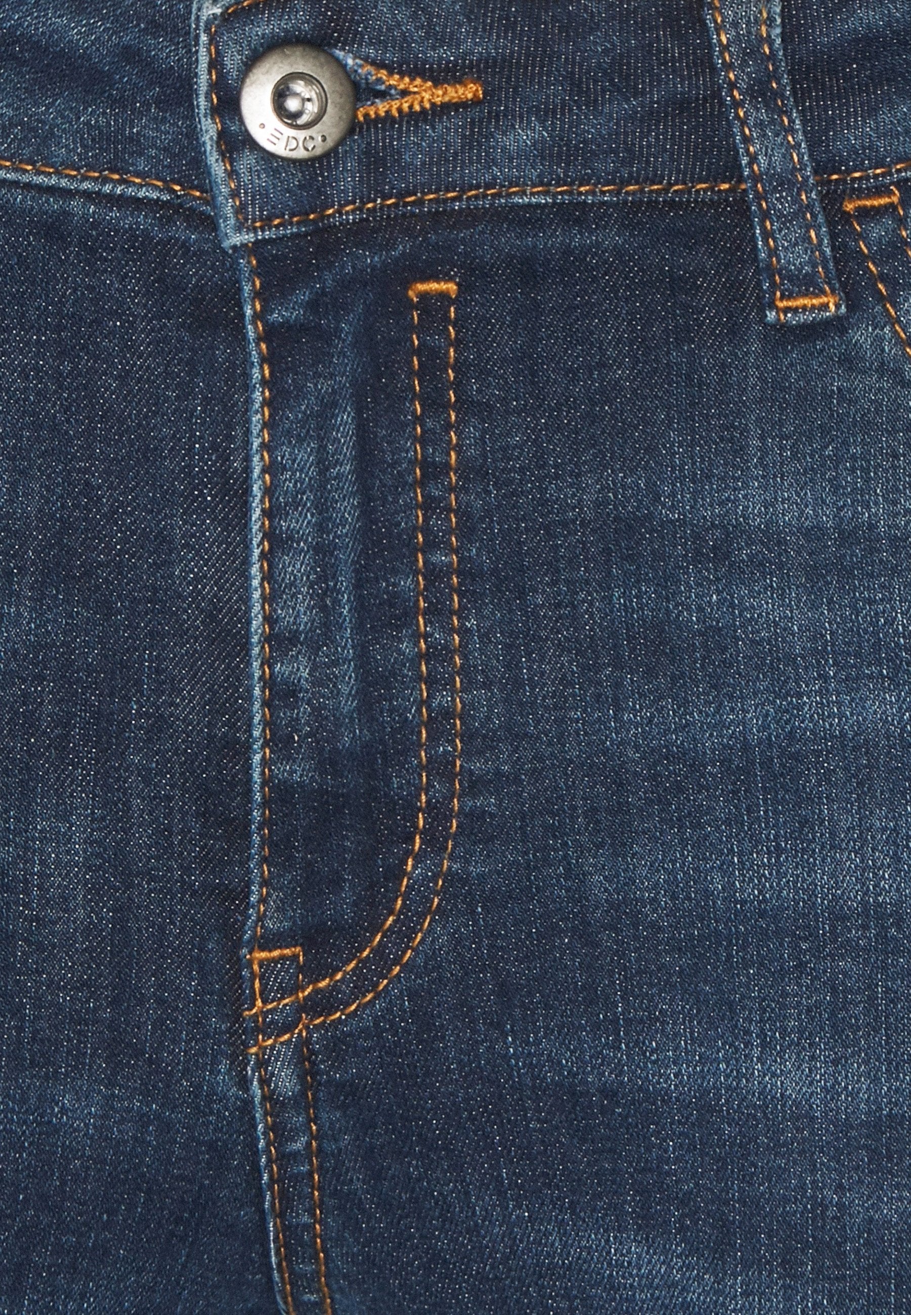 edc by Esprit CAPRI