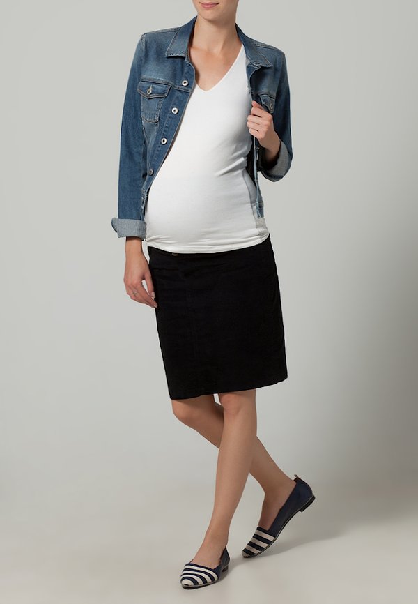 Esprit Maternity