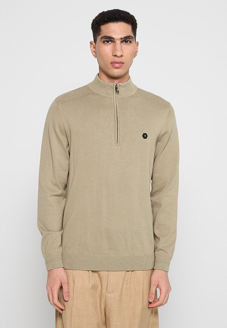 NO EXCESS Strickpullover Media 1