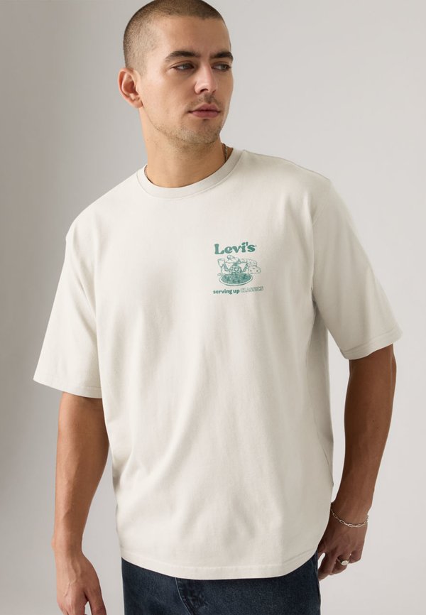Levi's® LSE HALF SLEEVE TEE - Print T-shirt - table of contents egret body